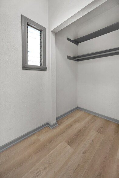 More Photos Of 123 S Westmoreland Ave, Los Angeles Apartments For Sale
