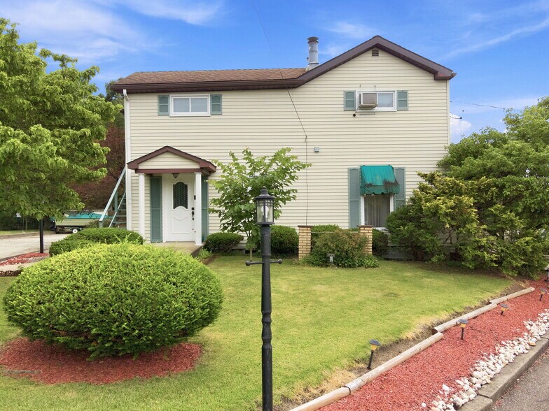 More Photos Of 557 Unity Center Rd, Pittsburgh Funeral Home For Sale
