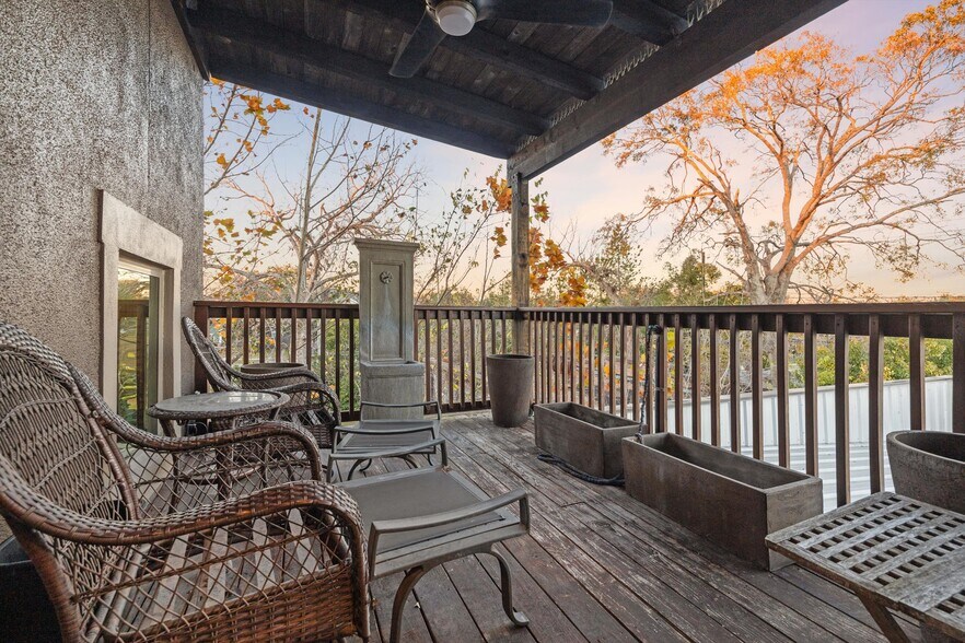 More Photos Of 1221 Studewood St, Houston Medical For Sale