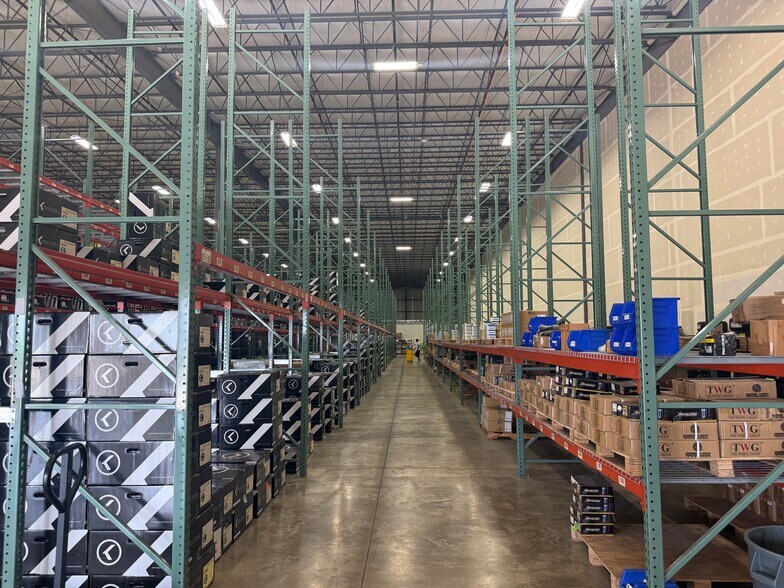 More Photos Of 5435 Dylan Dr, South Bend Distribution For Lease