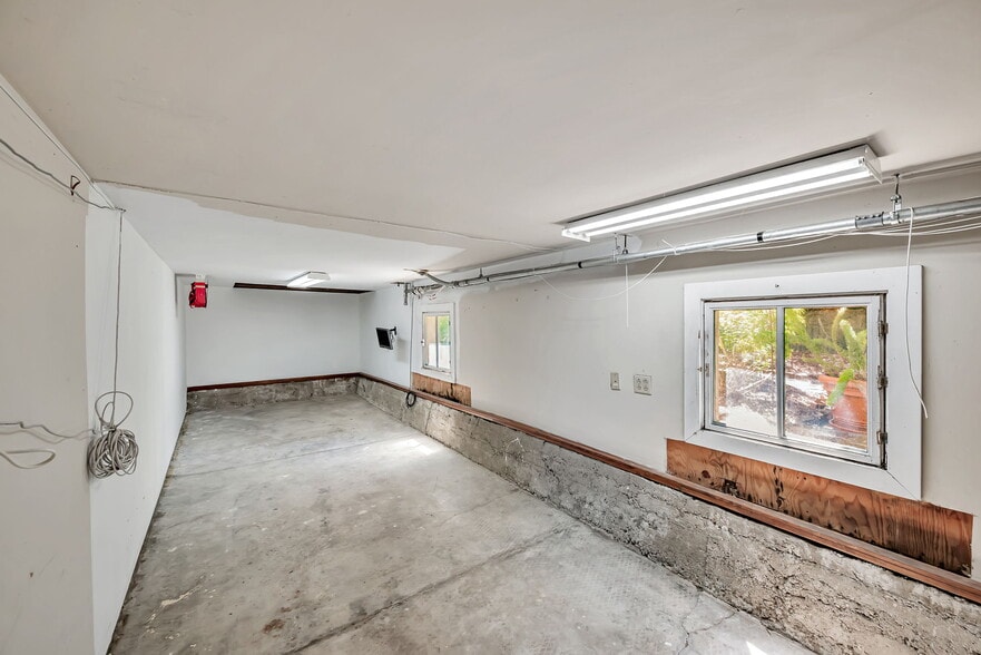 More Photos Of 408-412 Cortland Ave, San Francisco Storefront Retail Residential For Lease