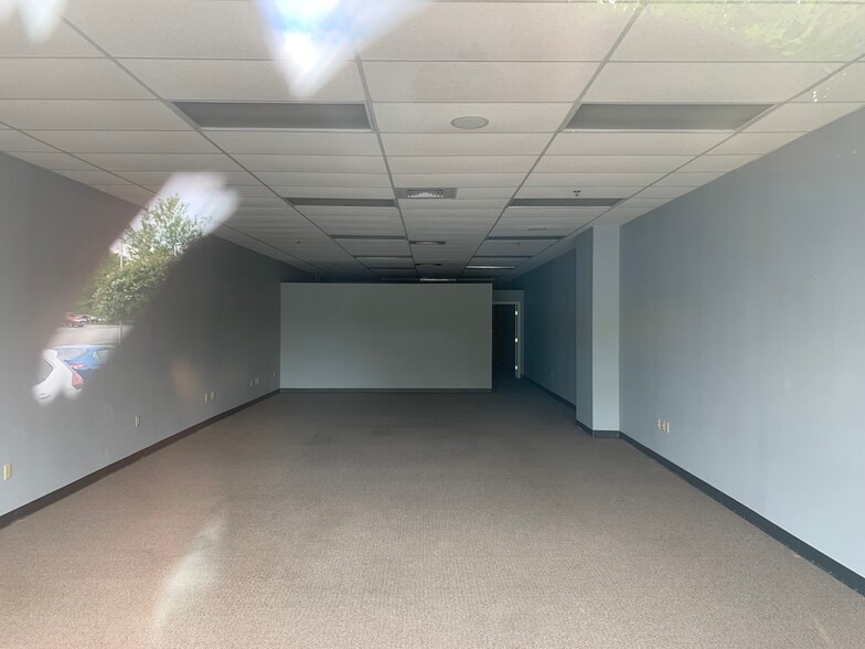 More Photos Of 145 Holt Garrison Pky, Danville Unknown For Lease