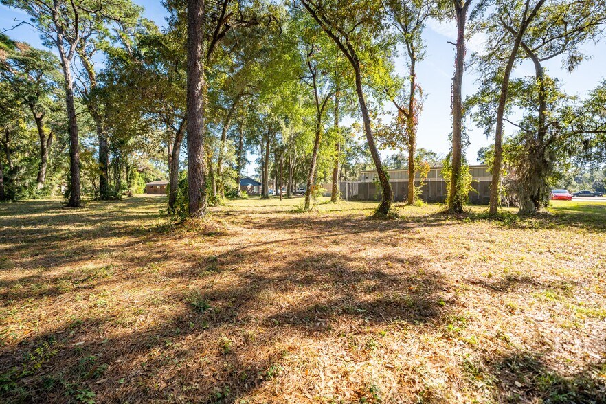 More Photos Of 1810 Ribaut Rd, Port Royal Convenience Store For Sale