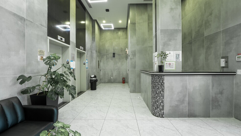 More Photos Of 9501 37th Ave, Flushing Apartments For Sale