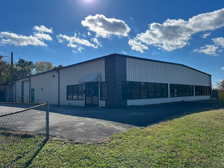More Photos Of 6340 Bonny Oaks Dr, Chattanooga Warehouse For Lease