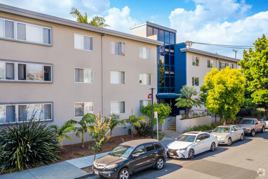 Primary Photo Of 1720 12th Ave, Oakland Apartments For Sale