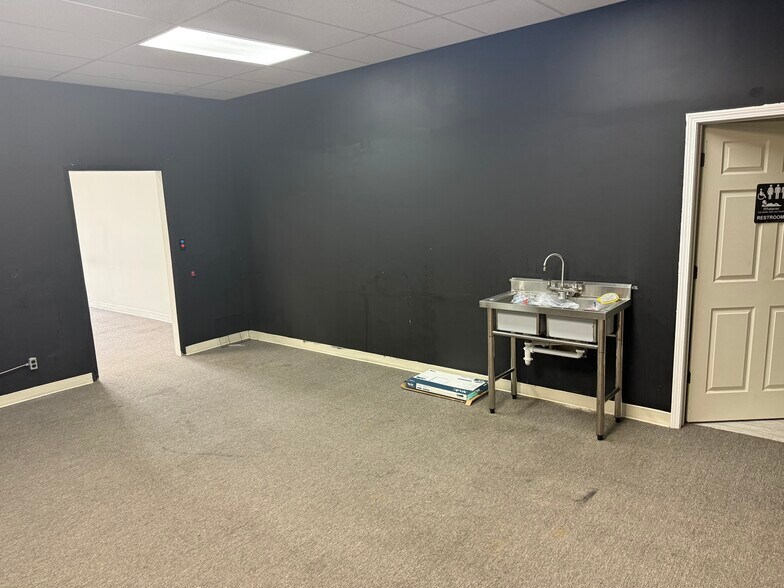 More Photos Of 14004 S US 19, Thomasville Unknown For Lease
