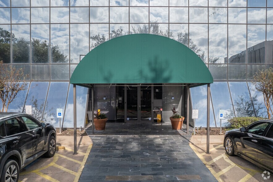 More Photos Of 515 N Sam Houston Pky E, Houston Office For Lease