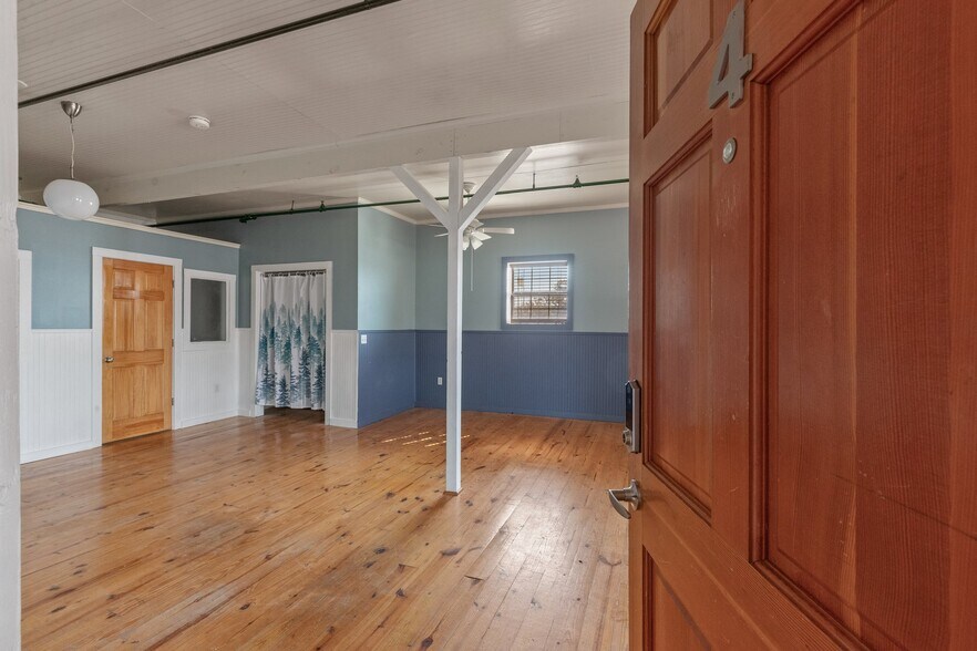 More Photos Of 116-118 N Main St, Sand Springs Storefront Retail Residential For Sale