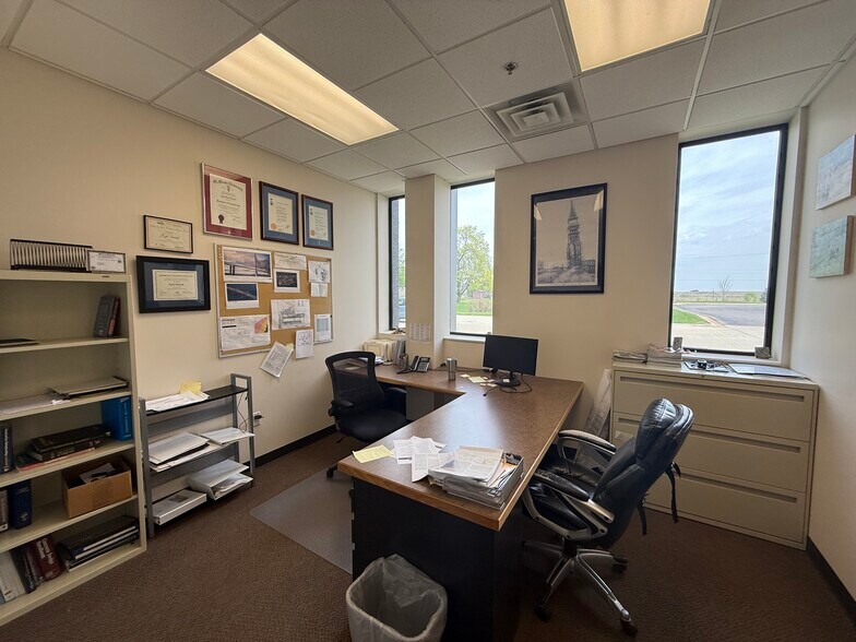 More Photos Of 3433-3665 Midlink Dr, Kalamazoo Manufacturing For Lease