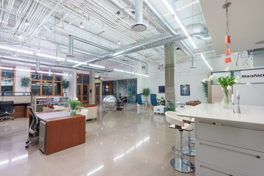 More Photos Of 2210 Blake St, Denver Apartments For Lease