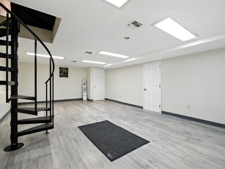 More Photos Of 6-8 Thorne St, Jersey City General Retail For Sale