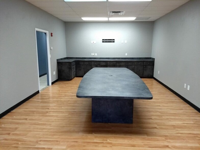 More Photos Of 7064 Sampey Rd, Groveland Light Manufacturing For Lease