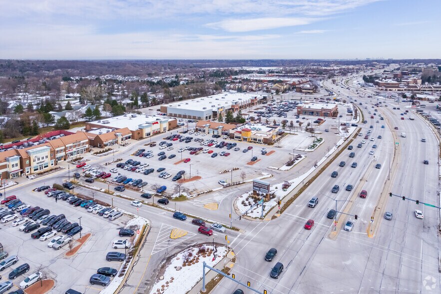 More Photos Of 17430-17680 W Bluemound Rd, Brookfield Unknown For Lease