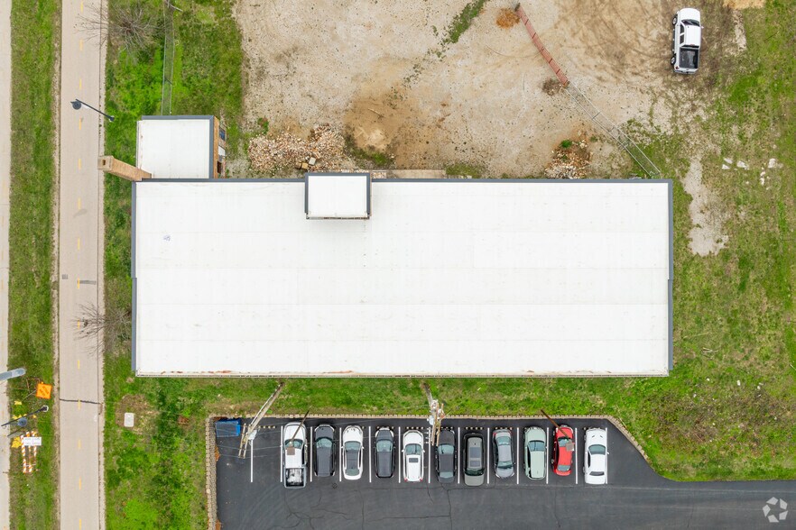 More Photos Of 229 W 1st St, Bloomington Restaurant For Sale