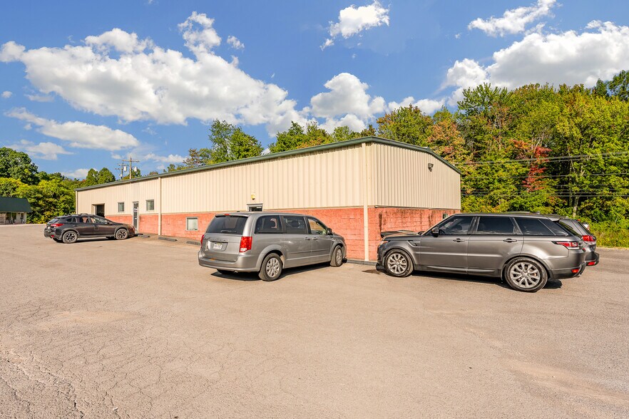 More Photos Of 951 Point Marion Rd, Morgantown Light Manufacturing For Sale