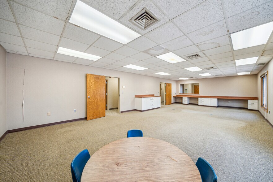 More Photos Of 309 Jefferson Ave SW, Watertown Medical For Sale