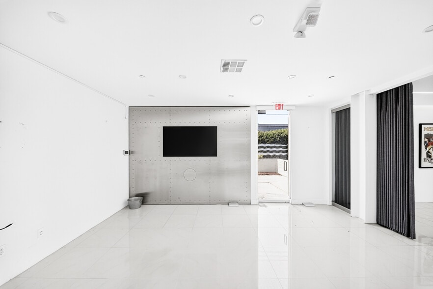 More Photos Of 18071 Fitch, Irvine Showroom For Sale