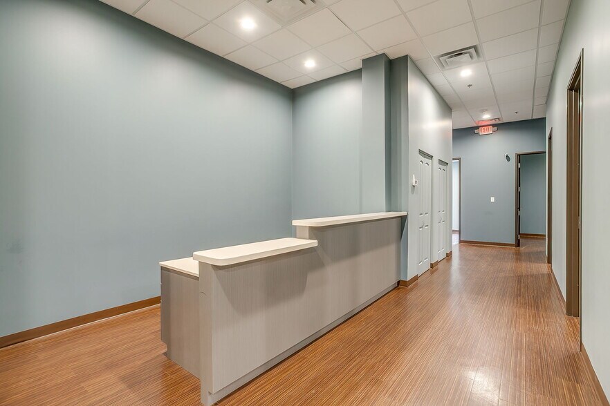 More Photos Of 221 Regency Pky, Mansfield Medical For Lease