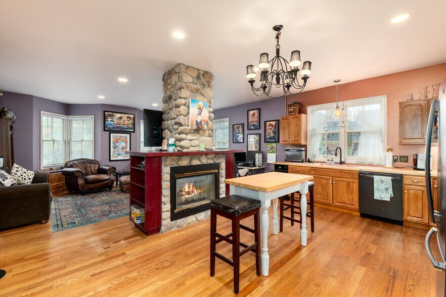 More Photos Of 200 Rose St, Georgetown Hospitality For Sale