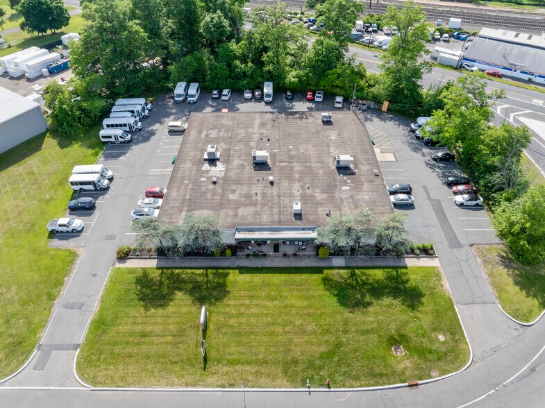 More Photos Of 1501 Livingston Ave, North Brunswick Medical For Lease