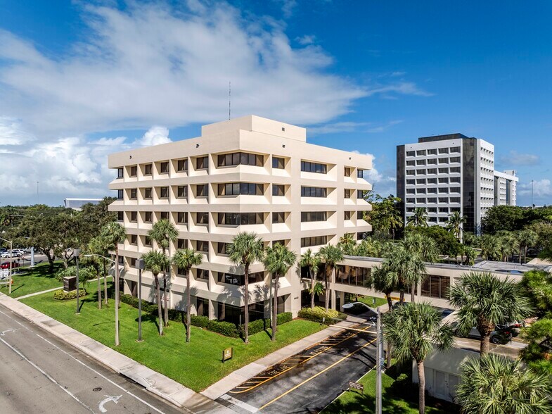 More Photos Of 4440 PGA Blvd, Palm Beach Gardens Coworking Space