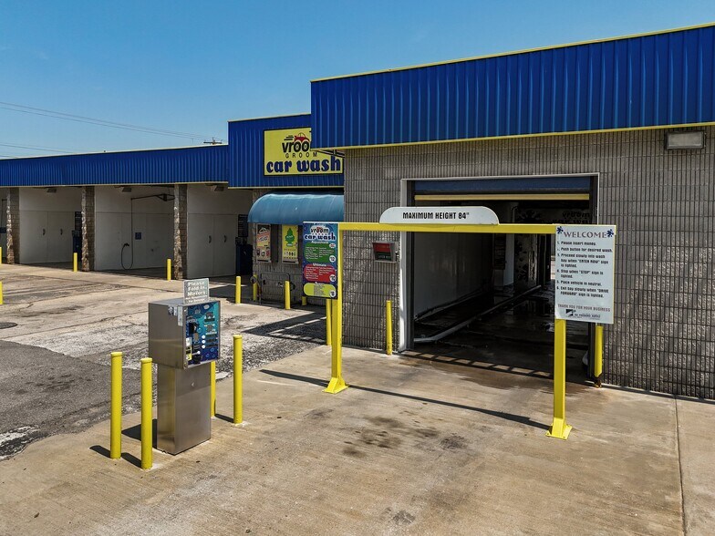 More Photos Of 2812 E Chestnut Expy, Springfield Carwash For Sale