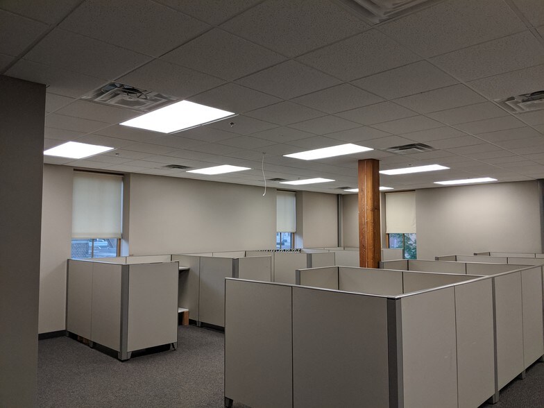 More Photos Of 303 1st Ave NE, Faribault Coworking Space