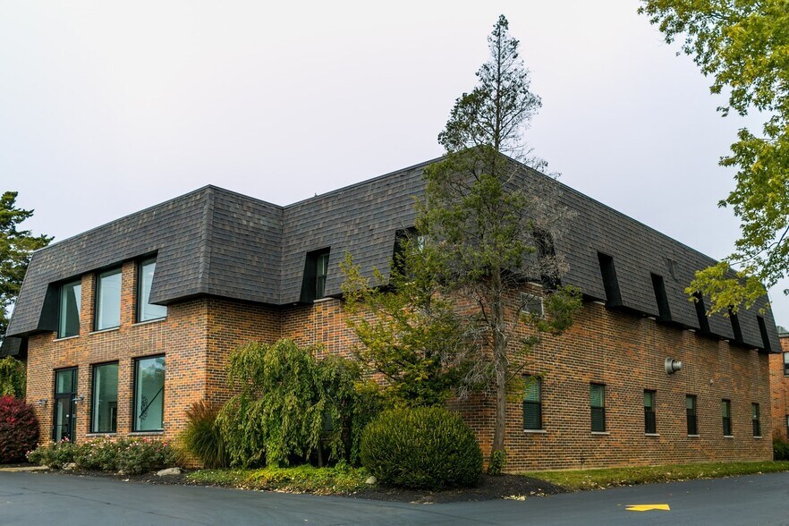 Primary Photo Of 1170 Old Henderson Rd, Columbus Medical For Lease