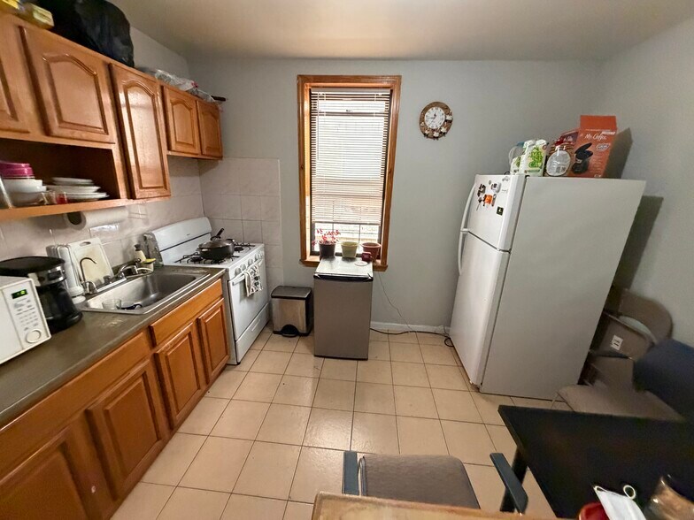More Photos Of 3552 94th St, Flushing Apartments For Sale