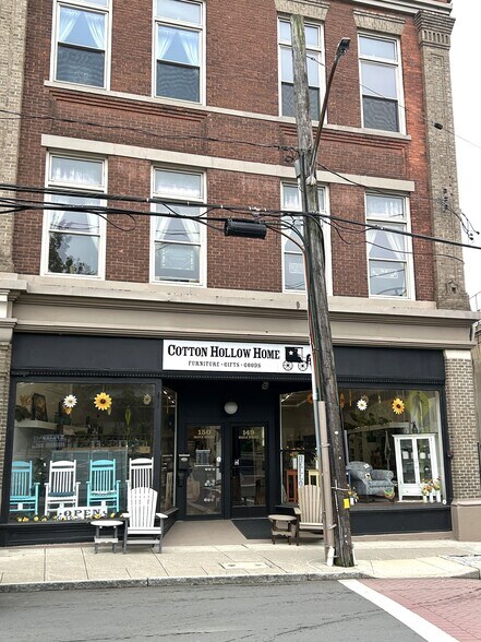 Primary Photo Of 149 Maple St, Naugatuck General Retail For Sale