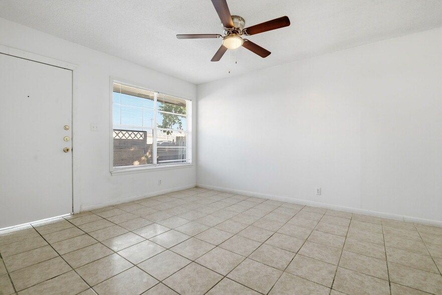 More Photos Of 7774 Skolout St, San Antonio Apartments For Sale