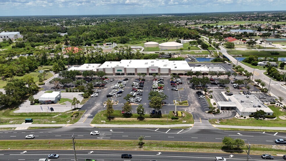 More Photos Of 14251-14295 Tamiami Trl, North Port General Retail For Lease