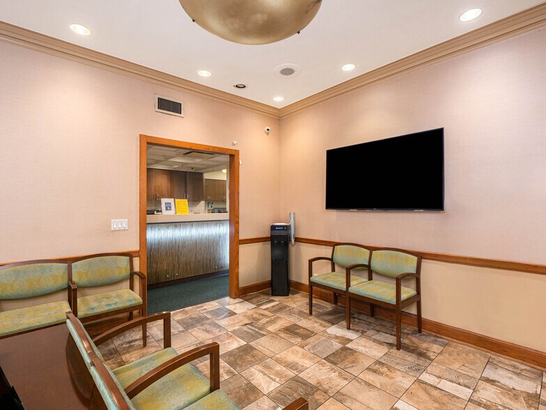 More Photos Of 550 Park Ave, New York Apartments For Sale