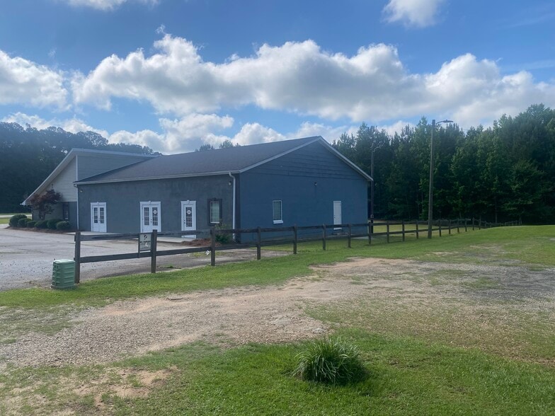 More Photos Of 272 Highway 41 N, Barnesville Office For Sale