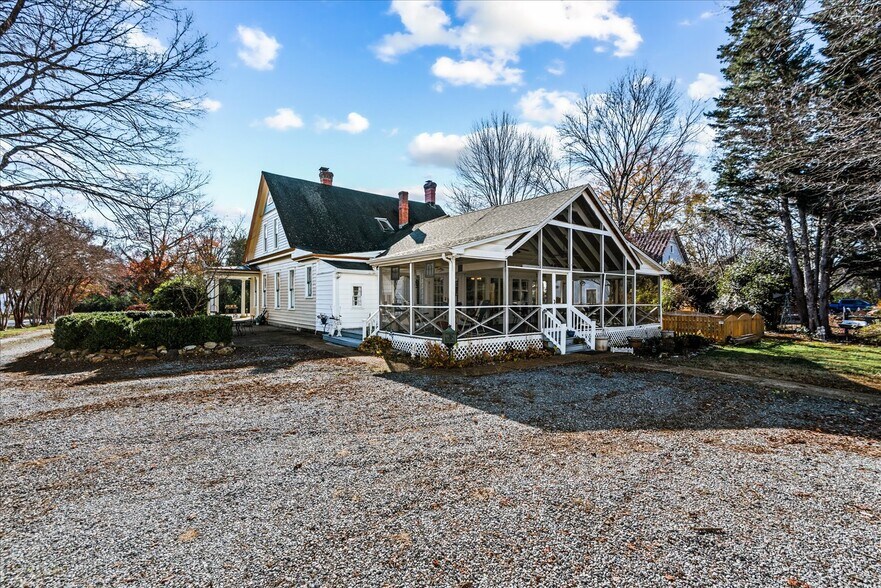 More Photos Of 115 E Broaddus Ave, Bowling Green Apartments For Sale