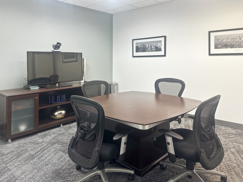 More Photos Of 7455 Arroyo Crossing Pky, Las Vegas Coworking Space