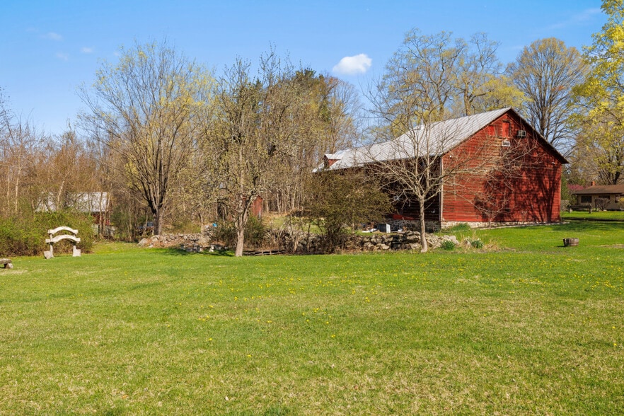 More Photos Of 52 Allhusen Rd, New Paltz Winery Vineyard For Sale