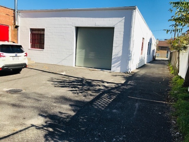 More Photos Of 203-205-209 Nassau Rd, Roosevelt Industrial For Sale