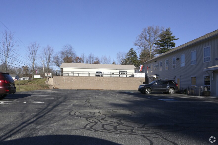 More Photos Of 45 Londonderry Tpke, Hooksett Office For Lease