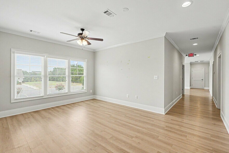 More Photos Of 132 Byrd Way, Warner Robins Office For Sale