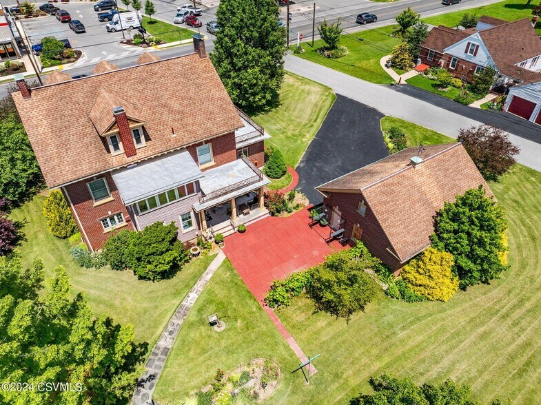 More Photos Of 570 E Main St, Middleburg Office Residential For Sale