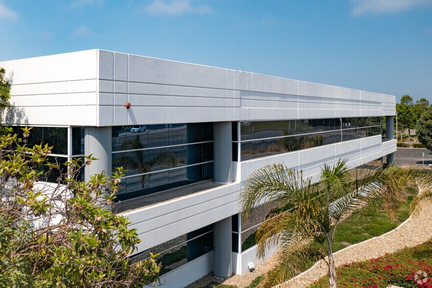 More Photos Of 1300 Eastman Ave, Ventura Loft Creative Space For Sale