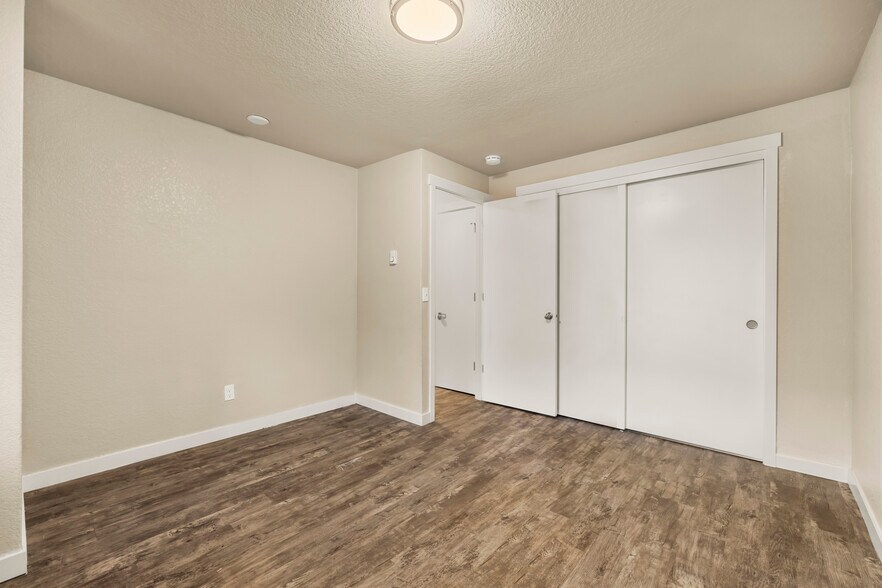 More Photos Of 1570 James St, Woodburn Apartments For Sale