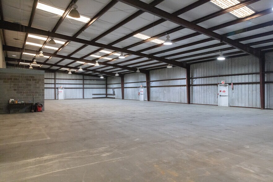 More Photos Of 3533 E Highway 175, Kaufman Manufacturing For Lease
