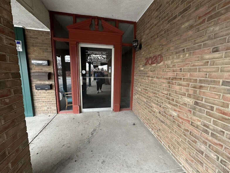 More Photos Of 2010-2040 Anderson Ferry Rd, Cincinnati Unknown For Lease