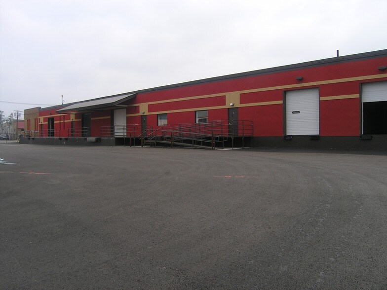 More Photos Of 111 Leuning St, South Hackensack Warehouse For Lease