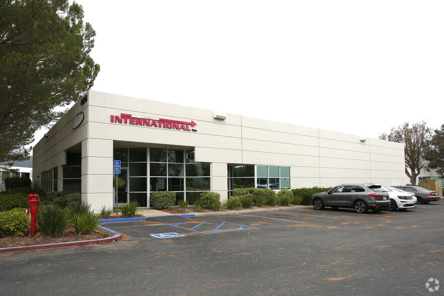 More Photos Of 43105 Business Park Dr, Temecula Manufacturing For Lease