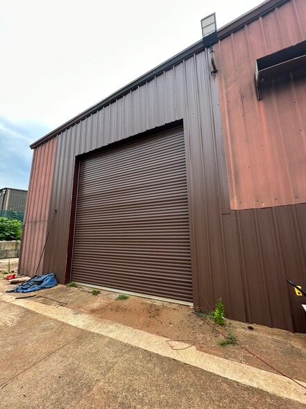 More Photos Of 3210 Moon Station Rd, Kennesaw Manufacturing For Sale