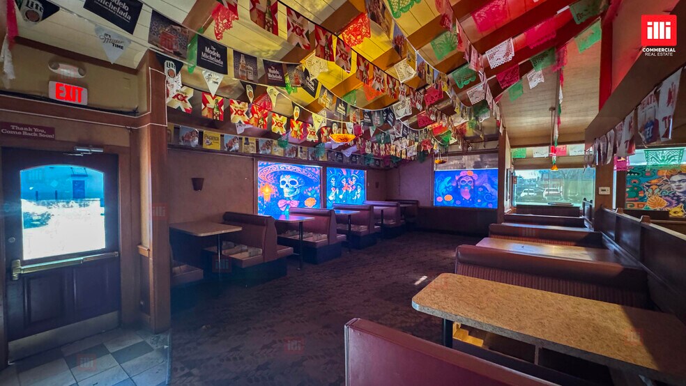 More Photos Of 44430 20th St W, Lancaster Restaurant For Lease